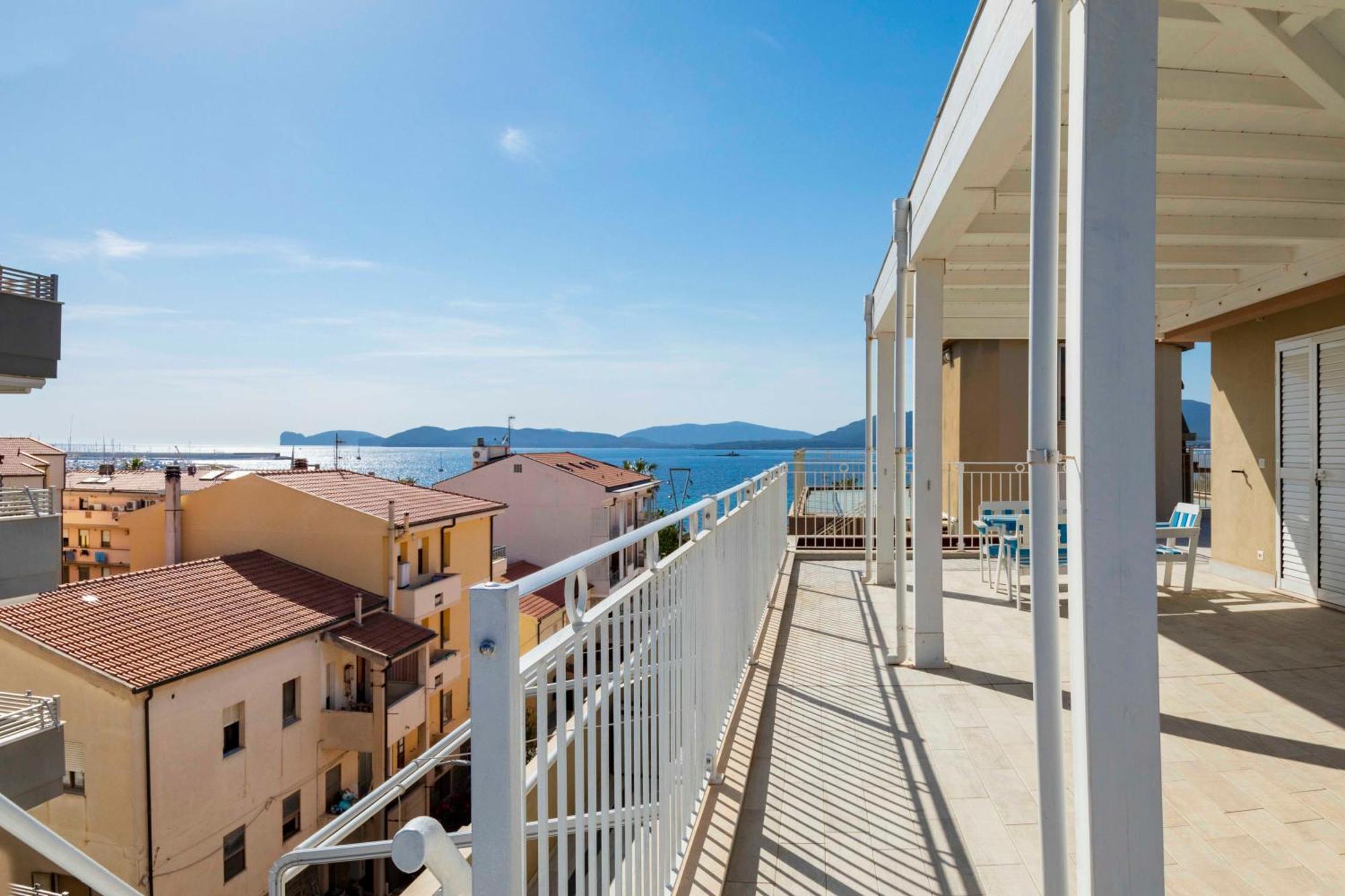 Lovealghero Stanze In Attico Vista Mare Kültér fotó