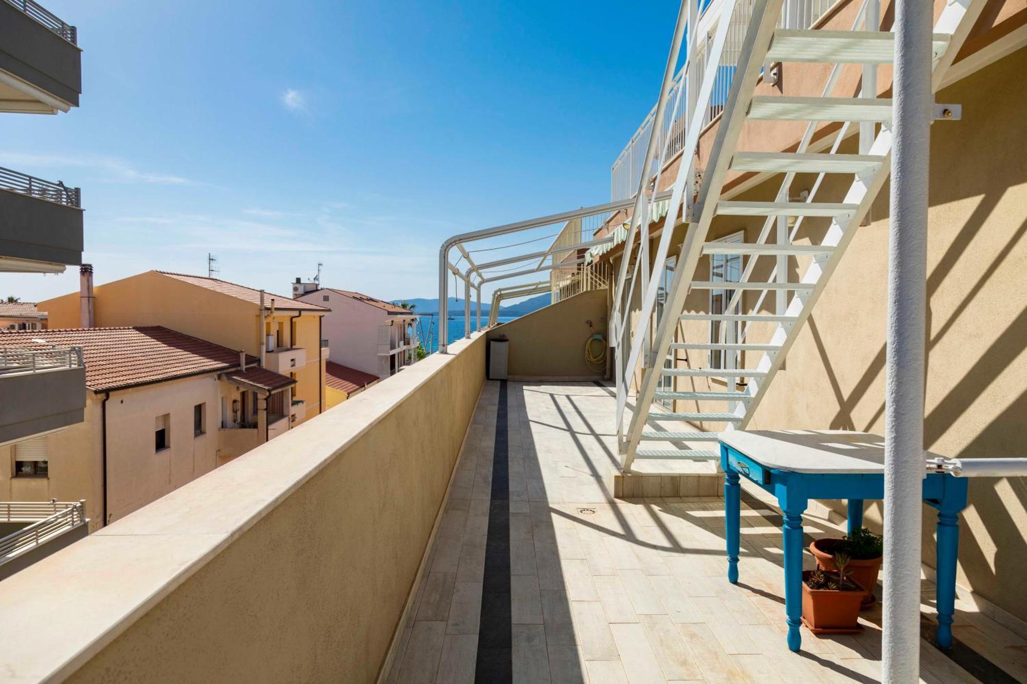Lovealghero Stanze In Attico Vista Mare Kültér fotó